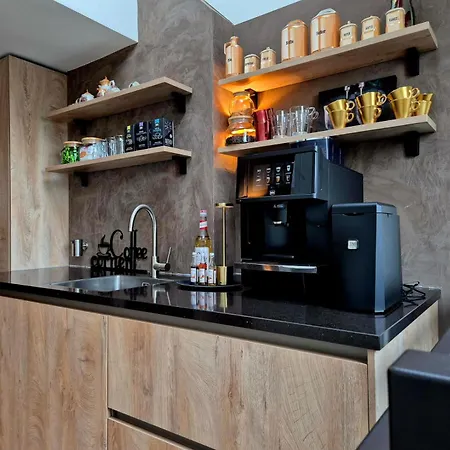 Dream Boutique Bed & Coffee Apartment *